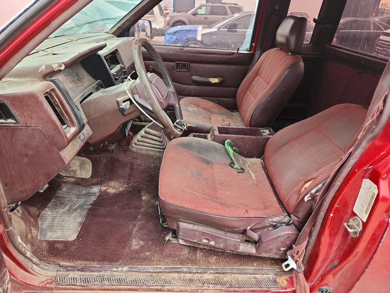 Nissan Navara Base