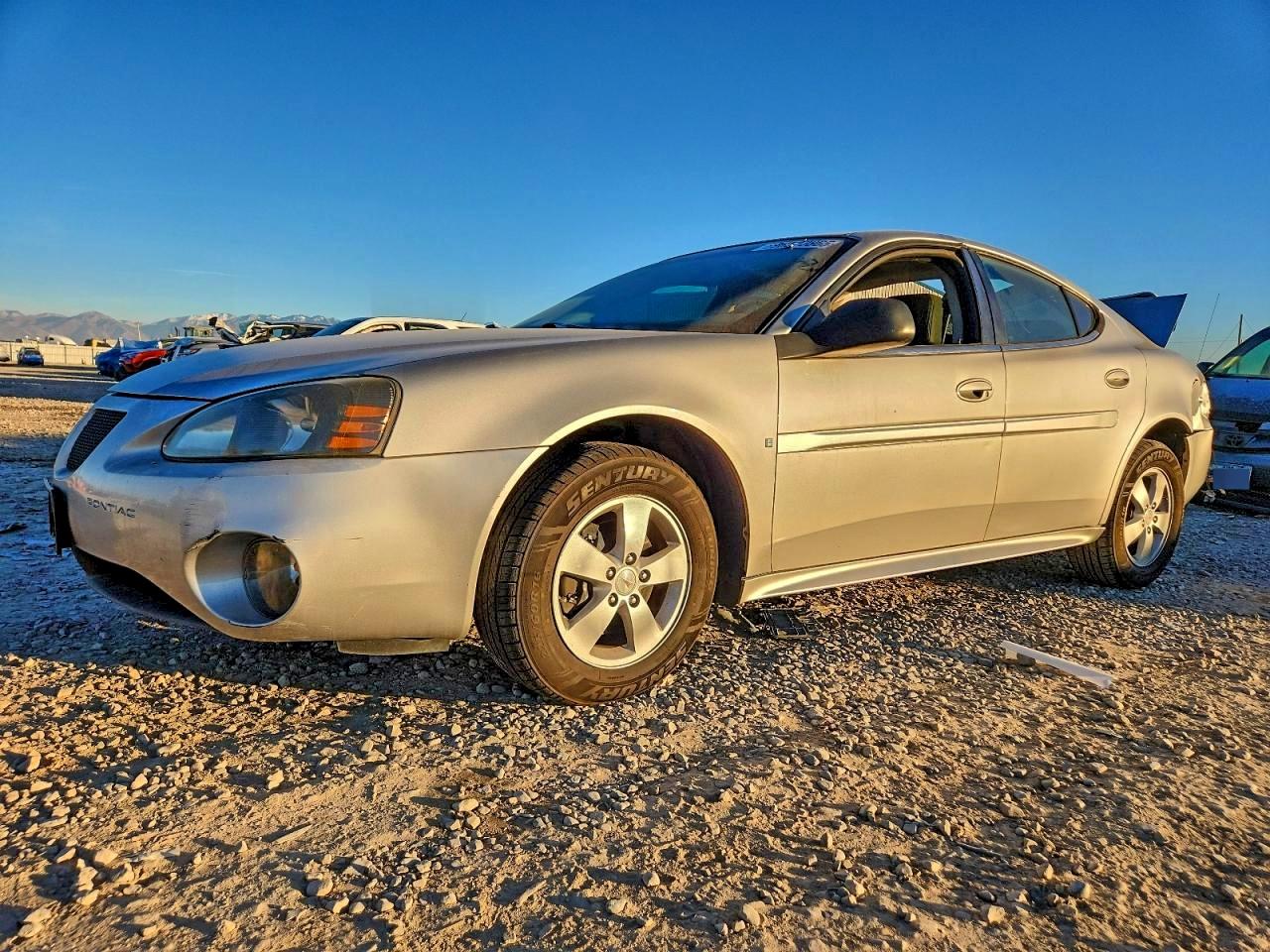 Salvage Pontiac Grandprix Image