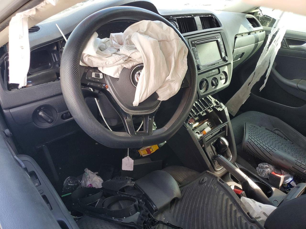 Volkswagen Jetta Base