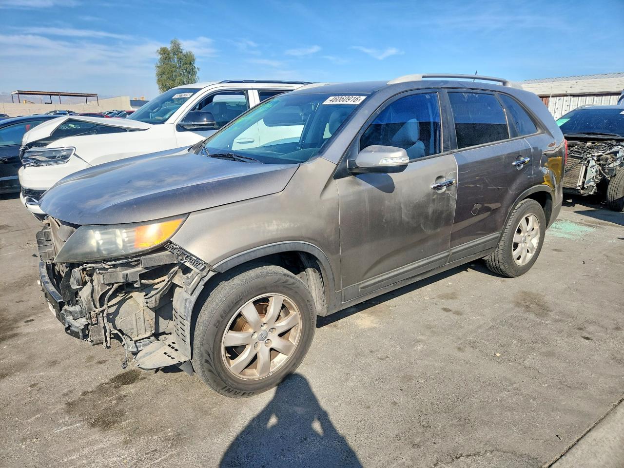 Salvage Kia Sorento Image