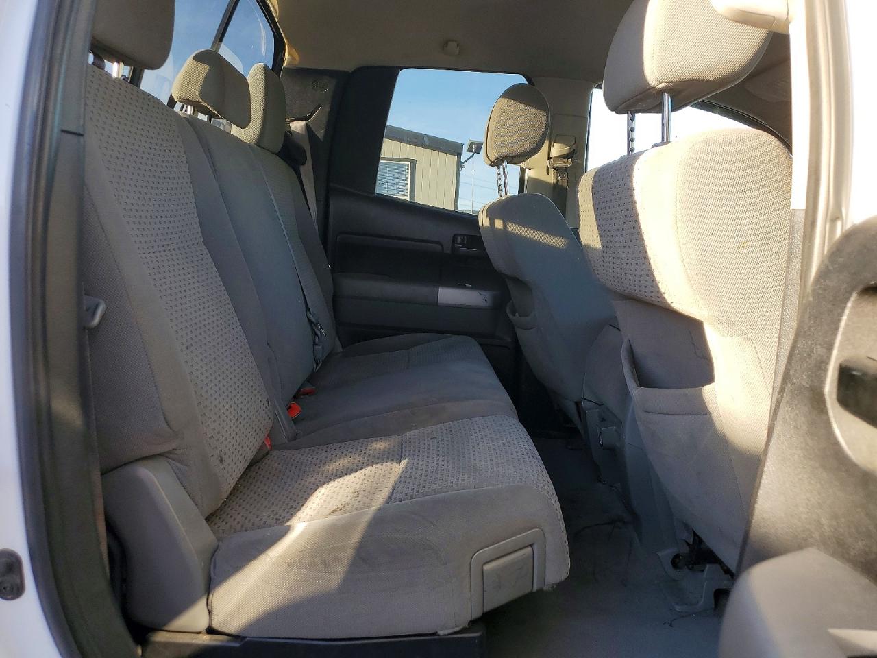 Toyota Tundra Sr5