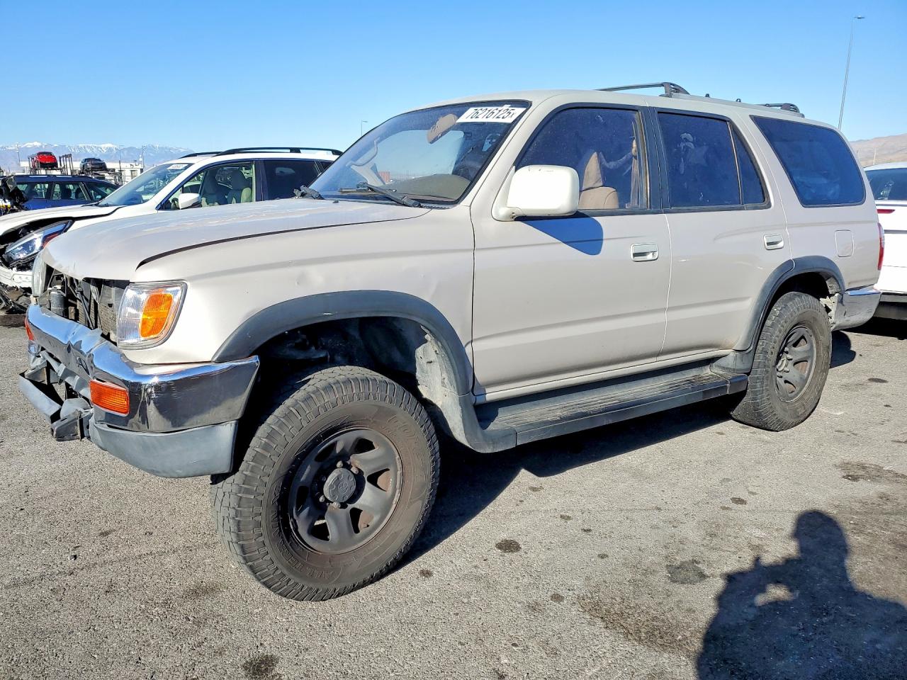 Salvage Toyota 4Runner Image