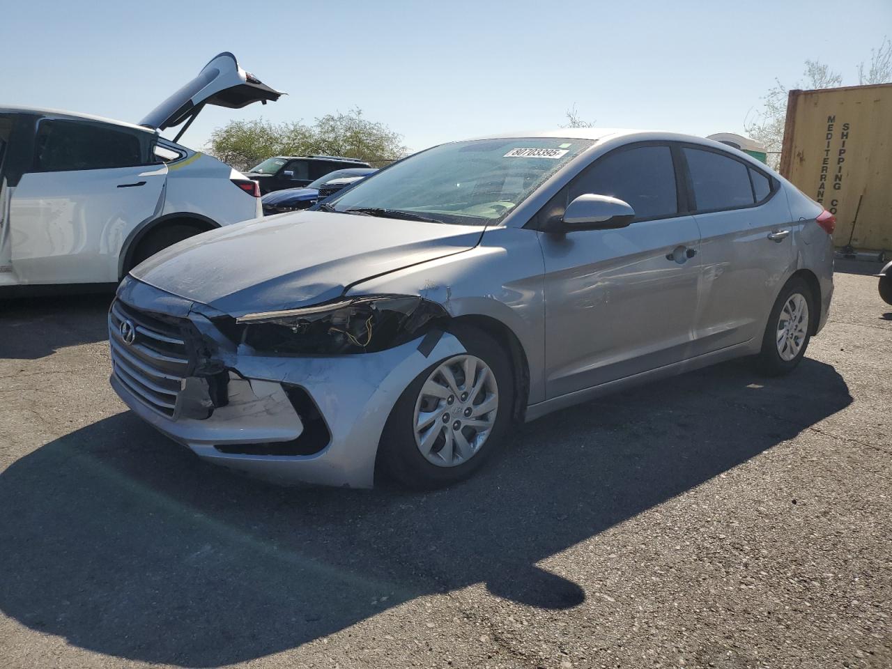 Salvage Hyundai ELANTRA Image