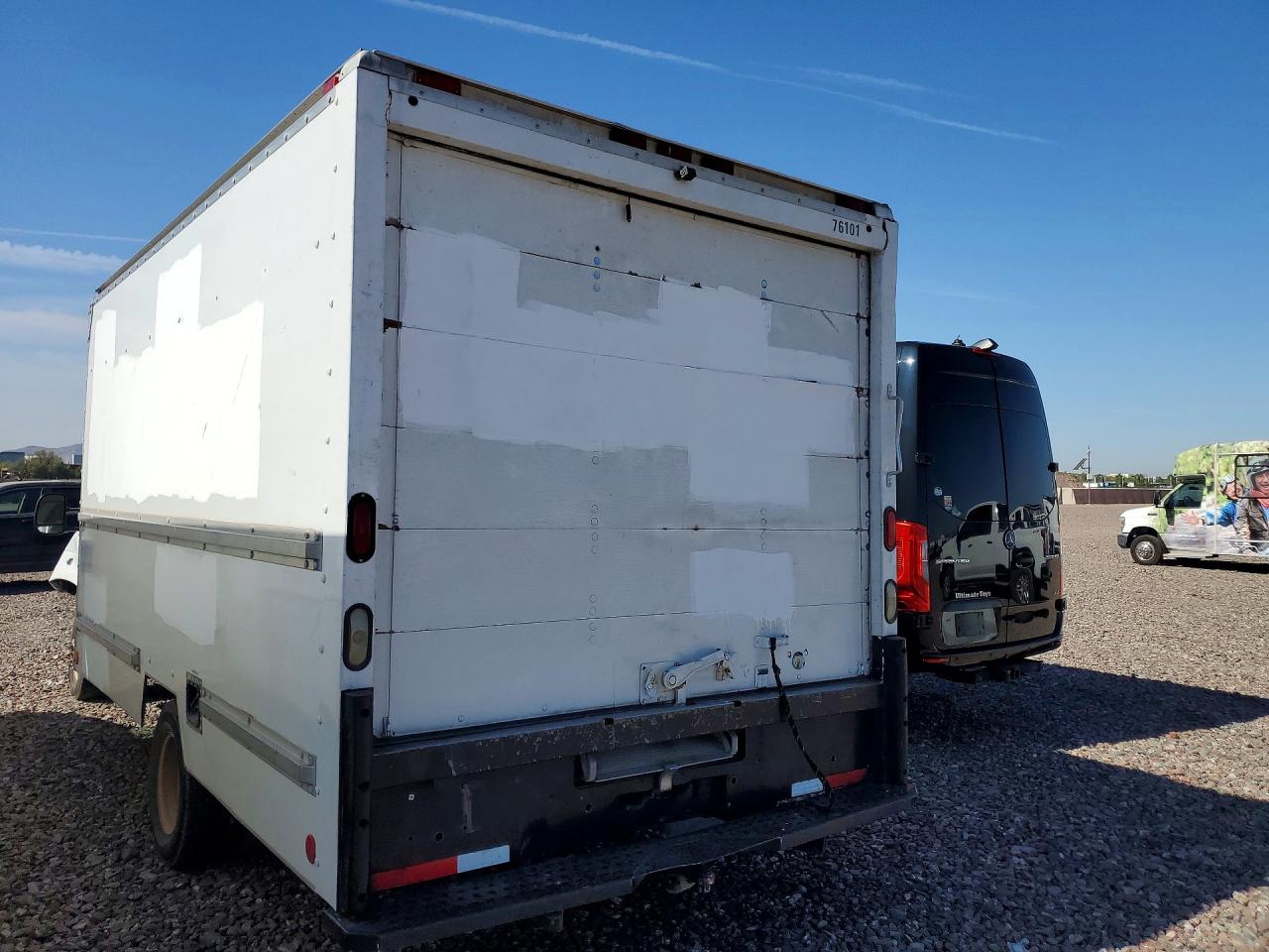 Ford Econoline E350 Super Duty Cutaway Van