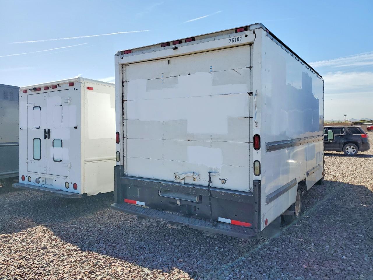 Ford Econoline E350 Super Duty Cutaway Van