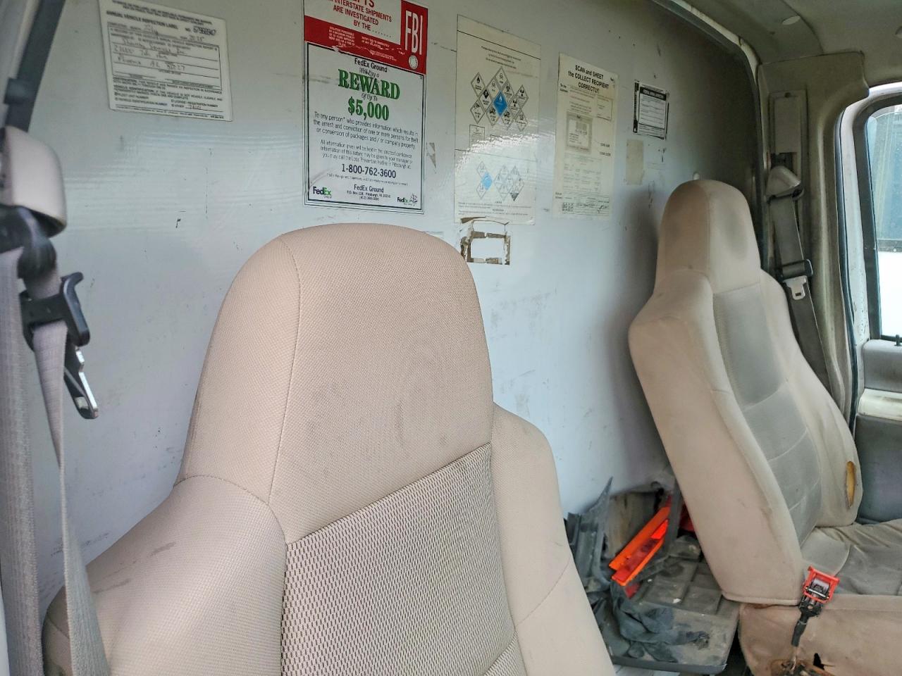 Ford Econoline E350 Super Duty Cutaway Van