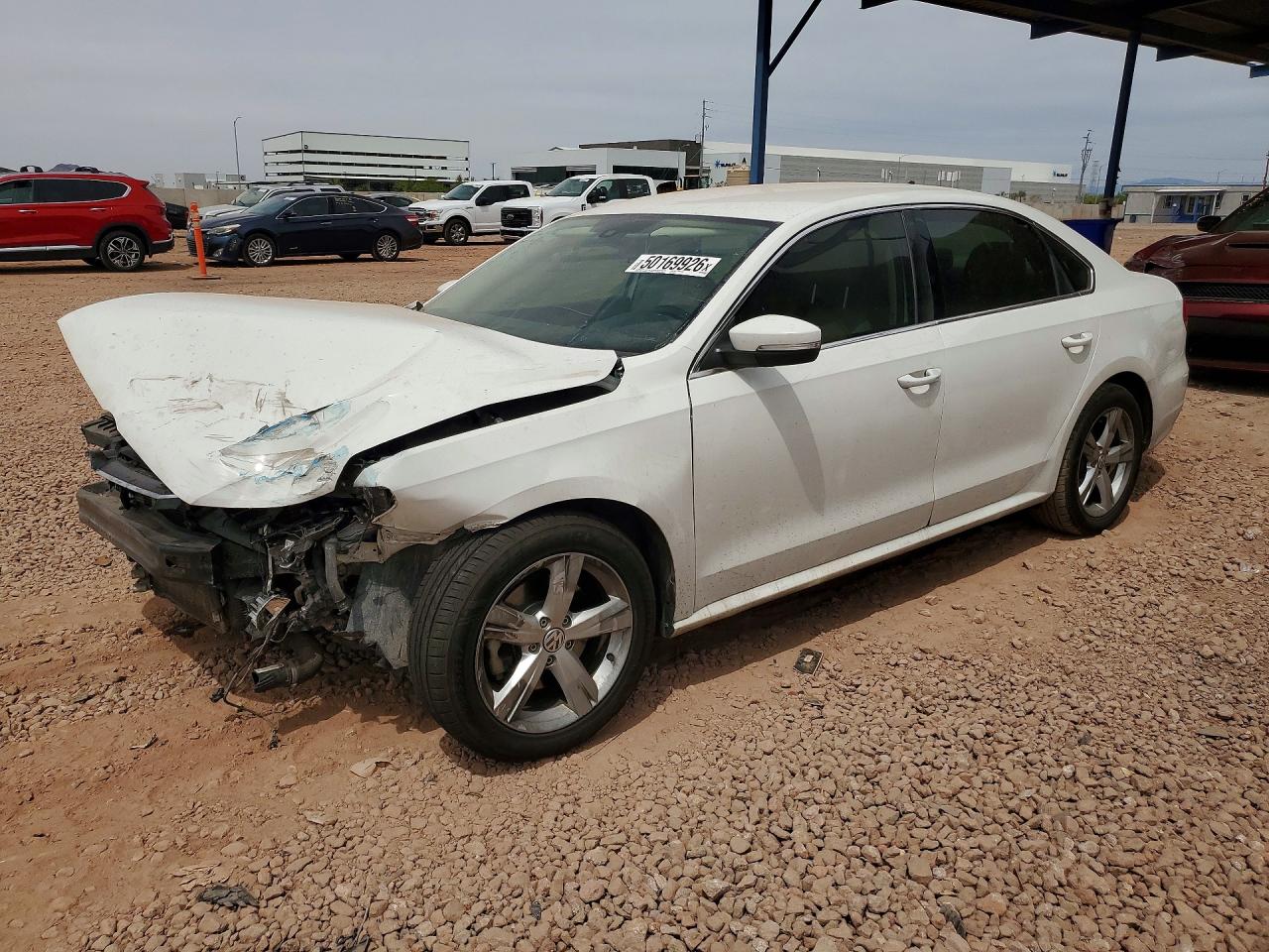 Salvage Volkswagen Passat Image