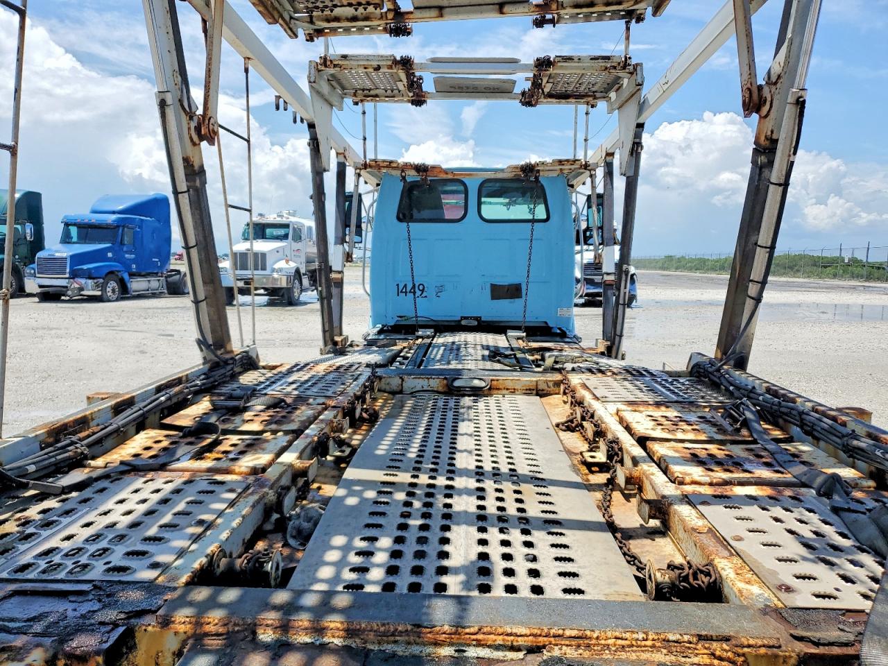 Sterling Truck Lt9500