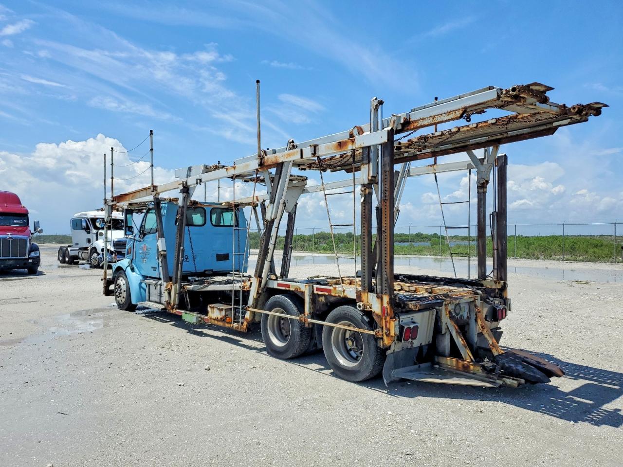 Sterling Truck Lt9500