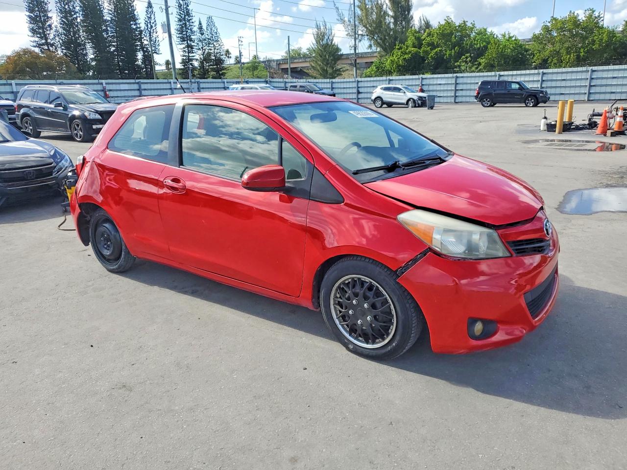 Toyota Yaris 3-door L