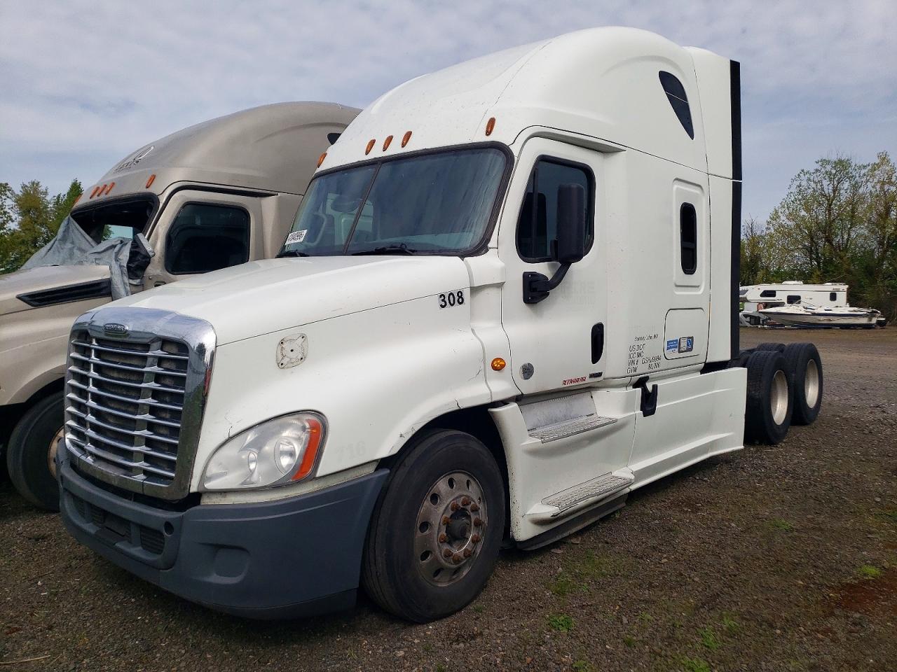 Freigliner Cascadia 125 Sleeper Cab"