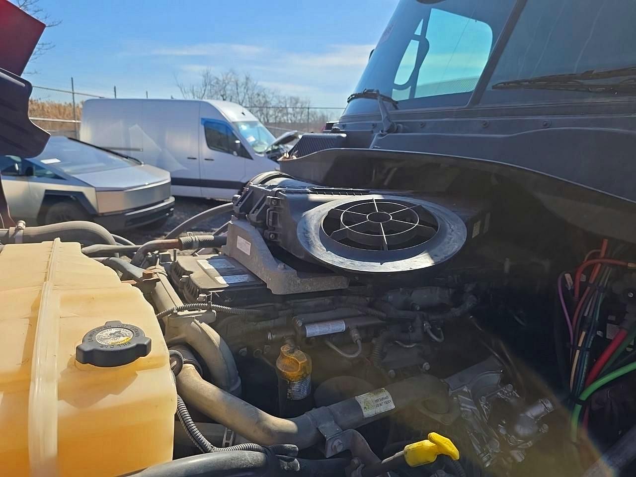 Freigliner Cascadia 125