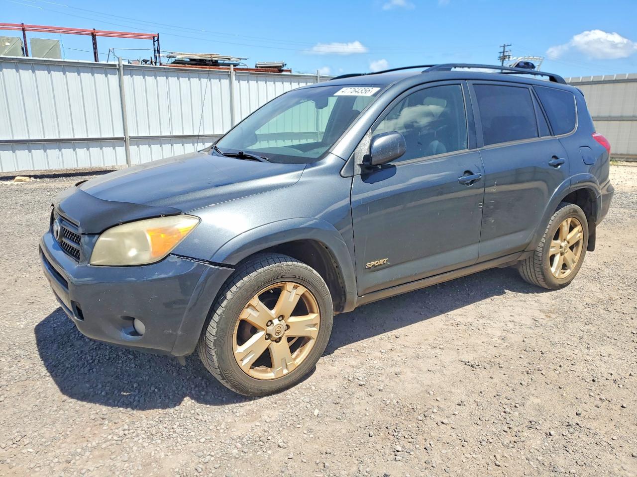 Salvage Toyota RAV4 Image