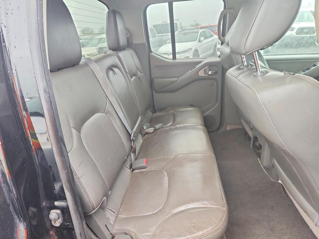 Nissan Frontier S
