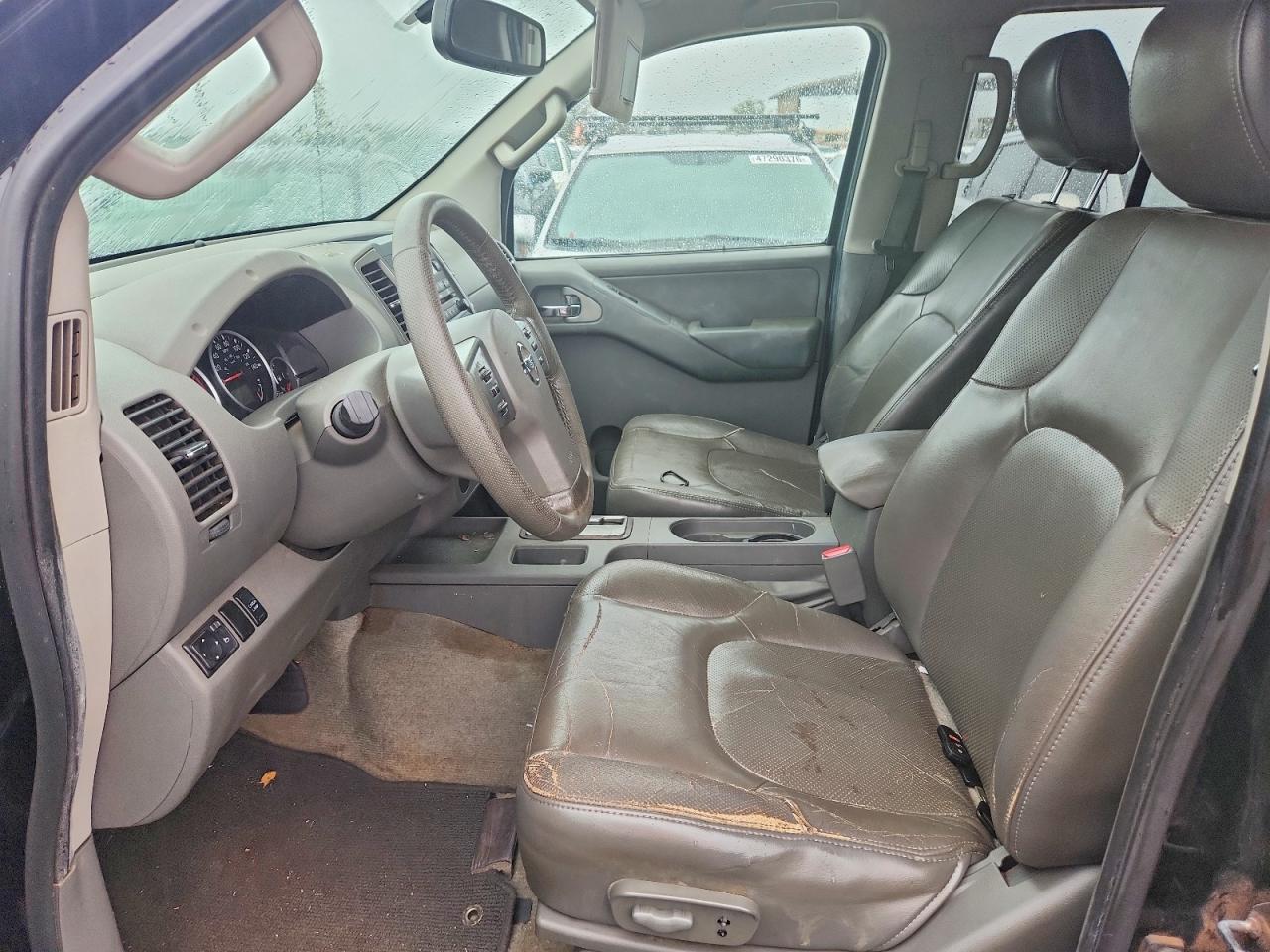 Nissan Frontier S
