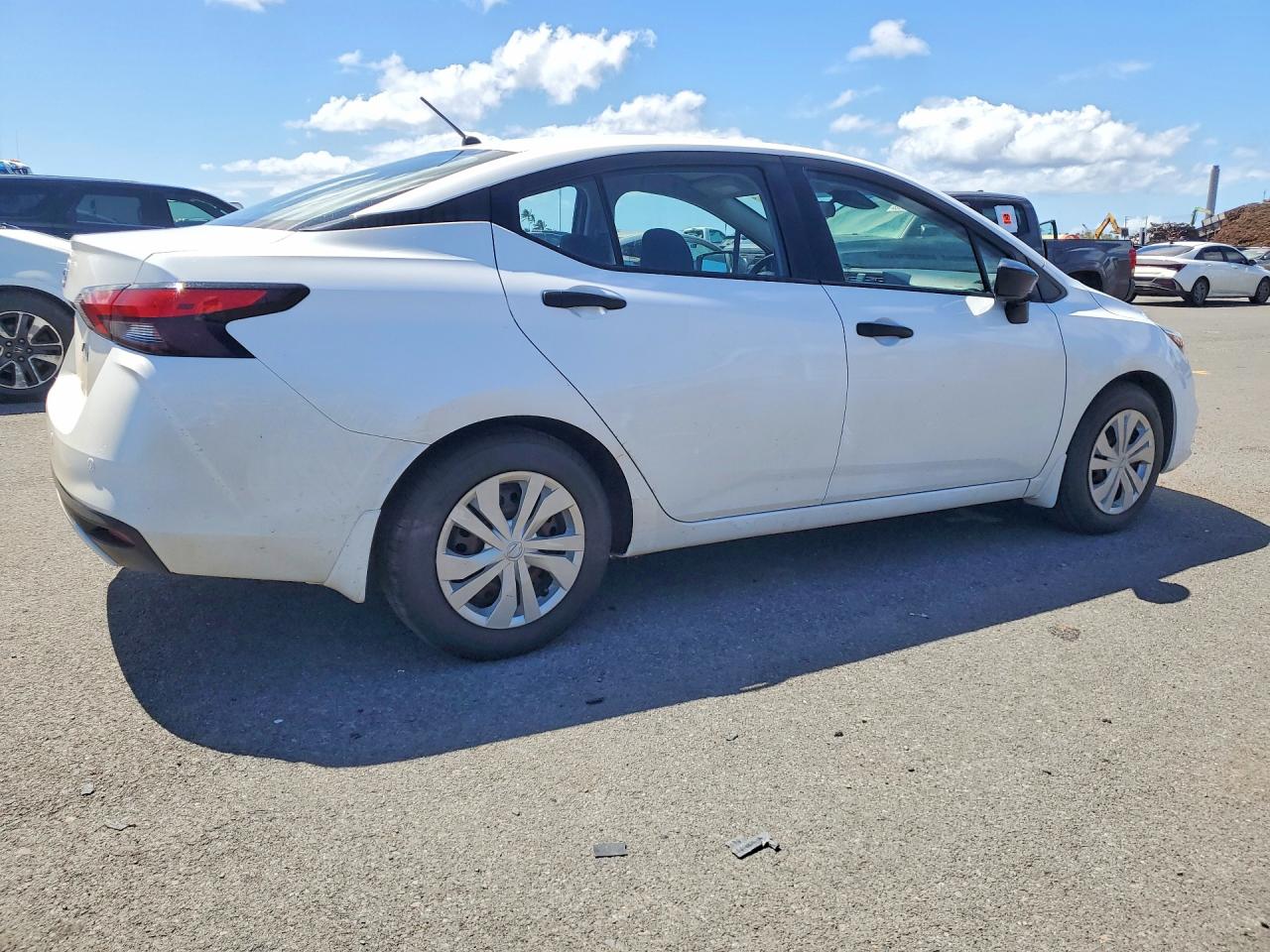 Nissan Versa S