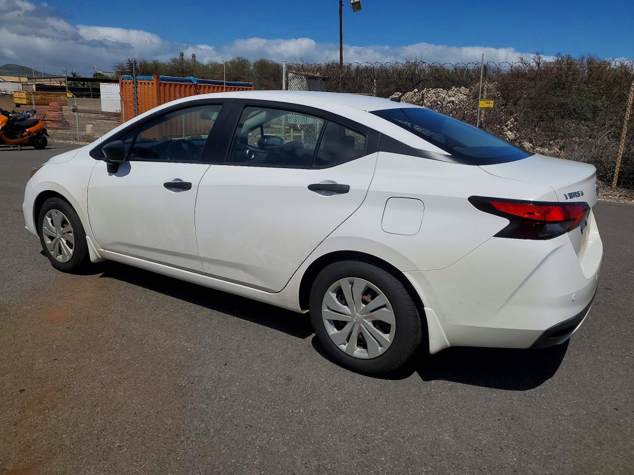 Nissan Versa S