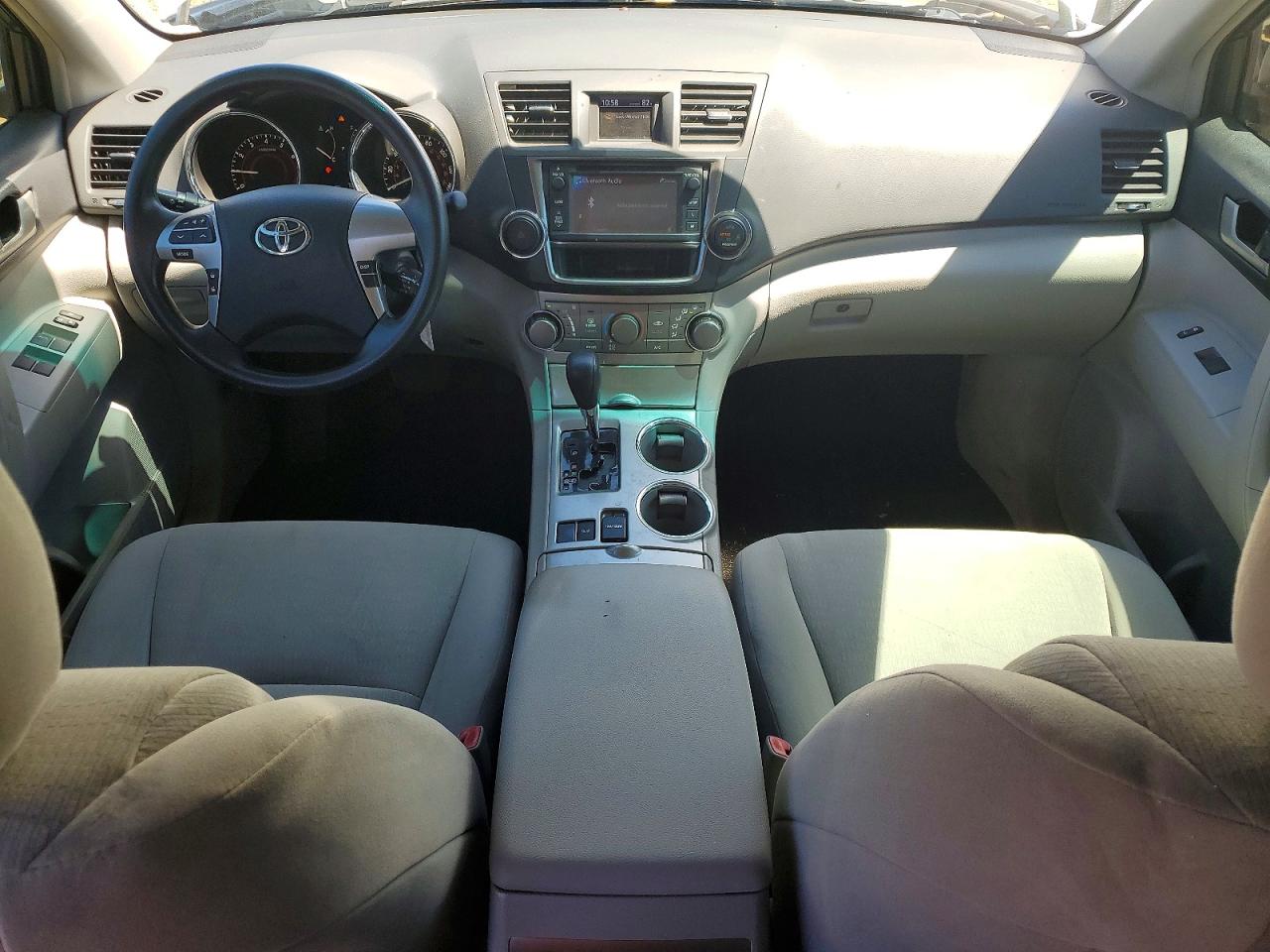 Toyota Highlander Base