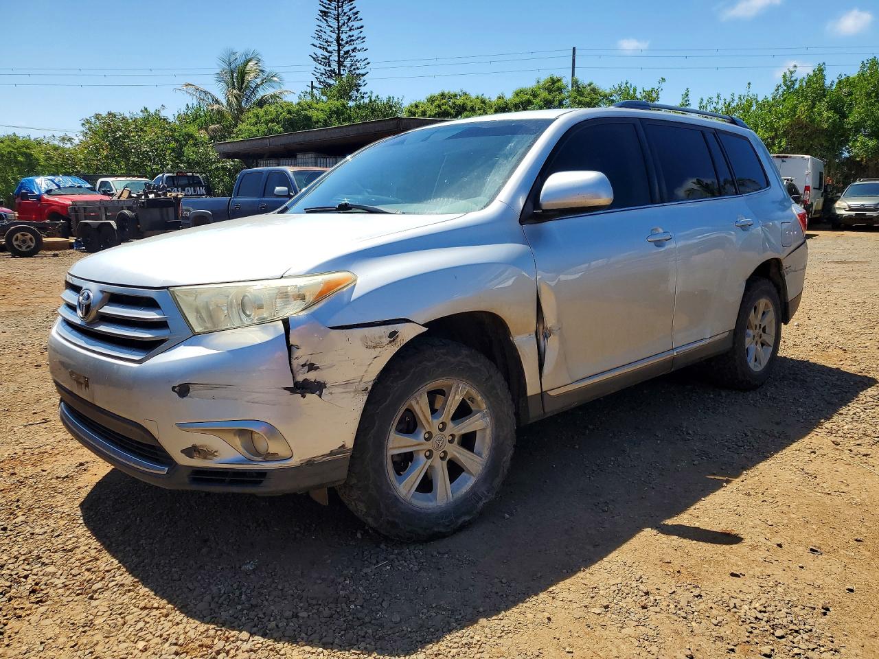 Salvage Toyota Highlander Image