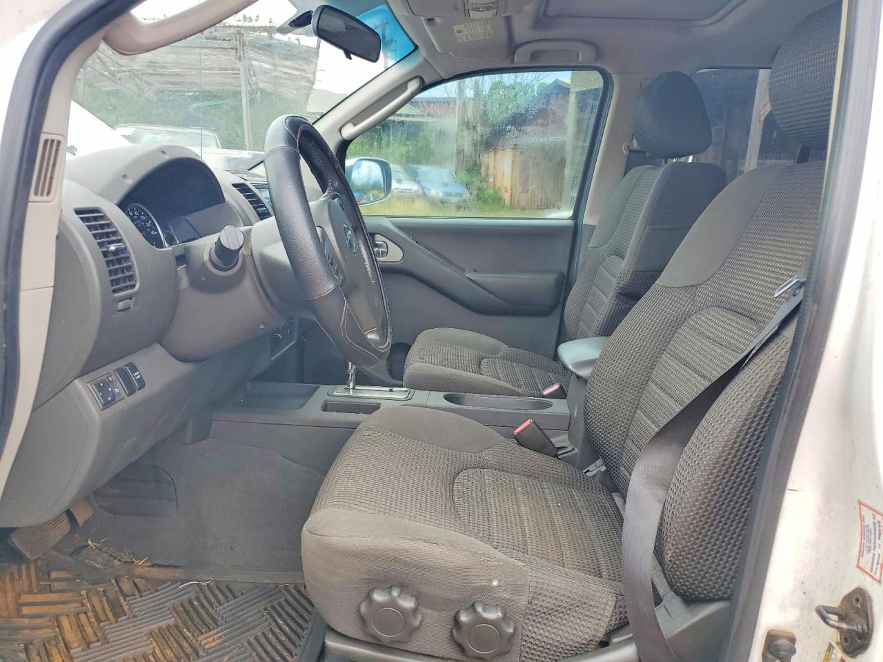 Nissan Frontier Se