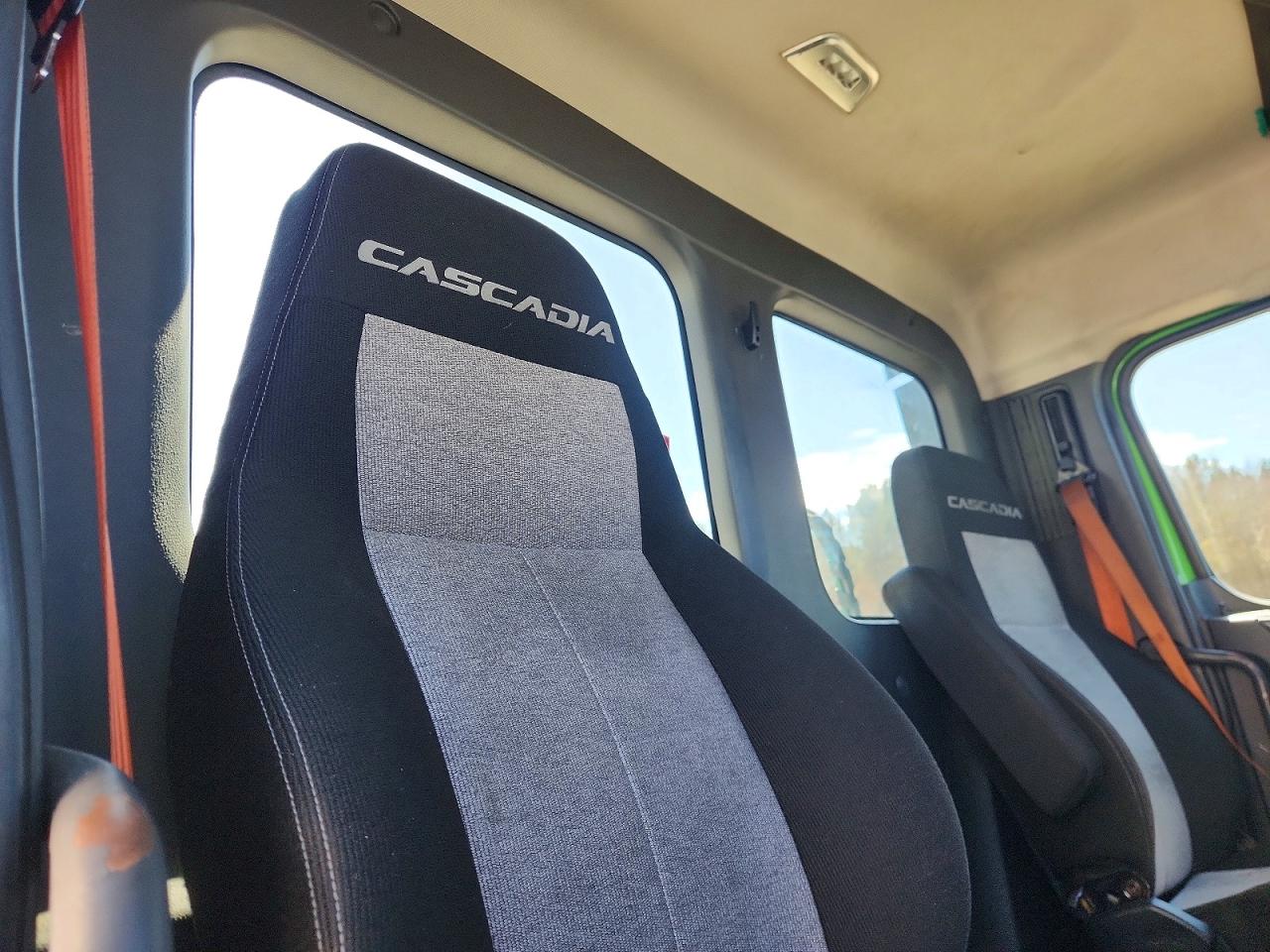 Freightliner Cascadia 116