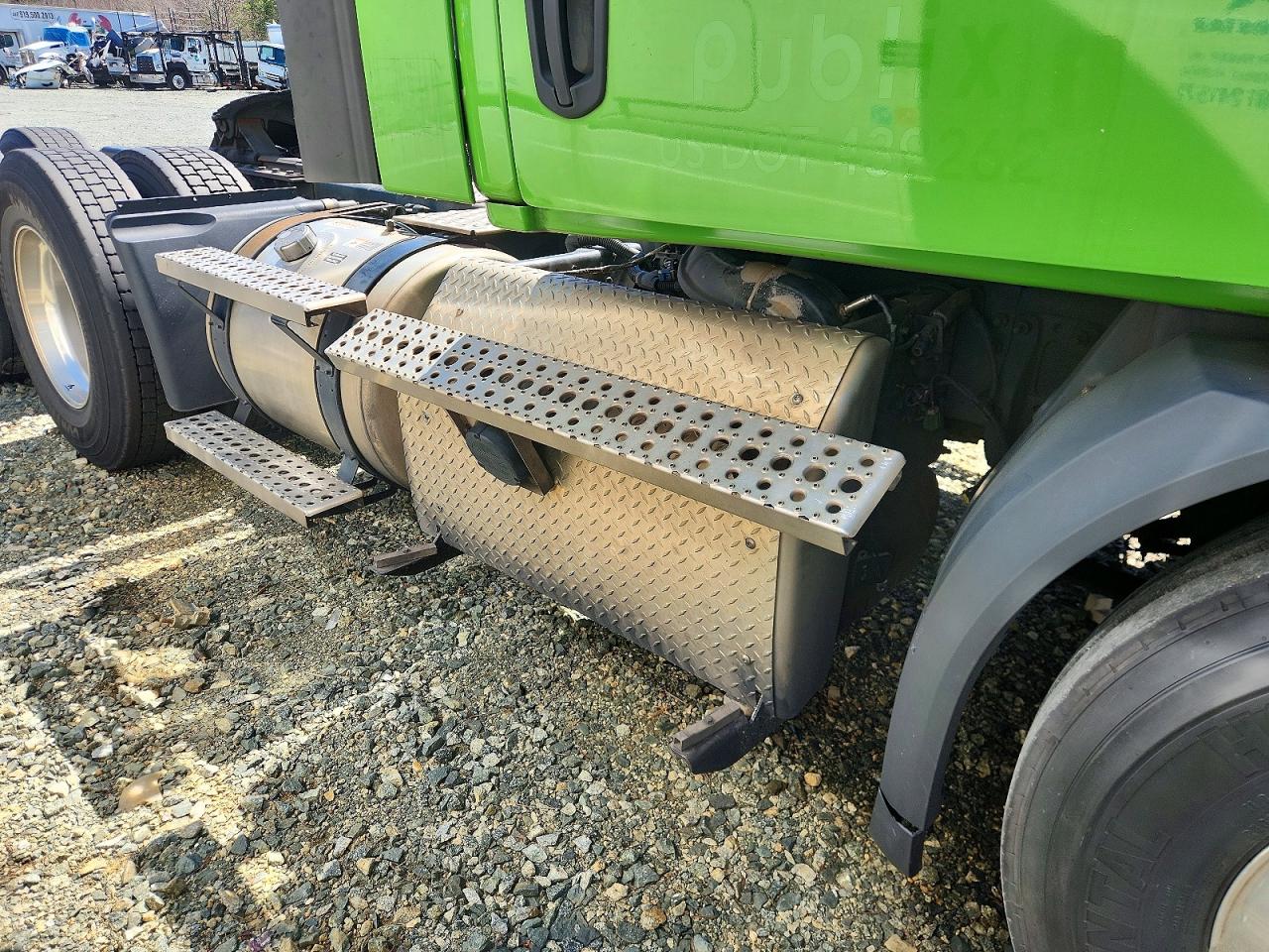 Freightliner Cascadia 116