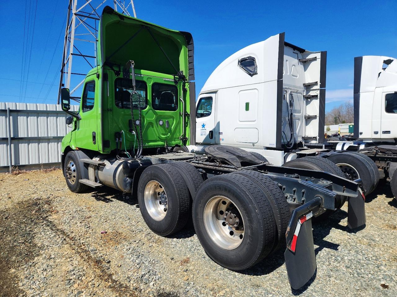 Freightliner Cascadia 116