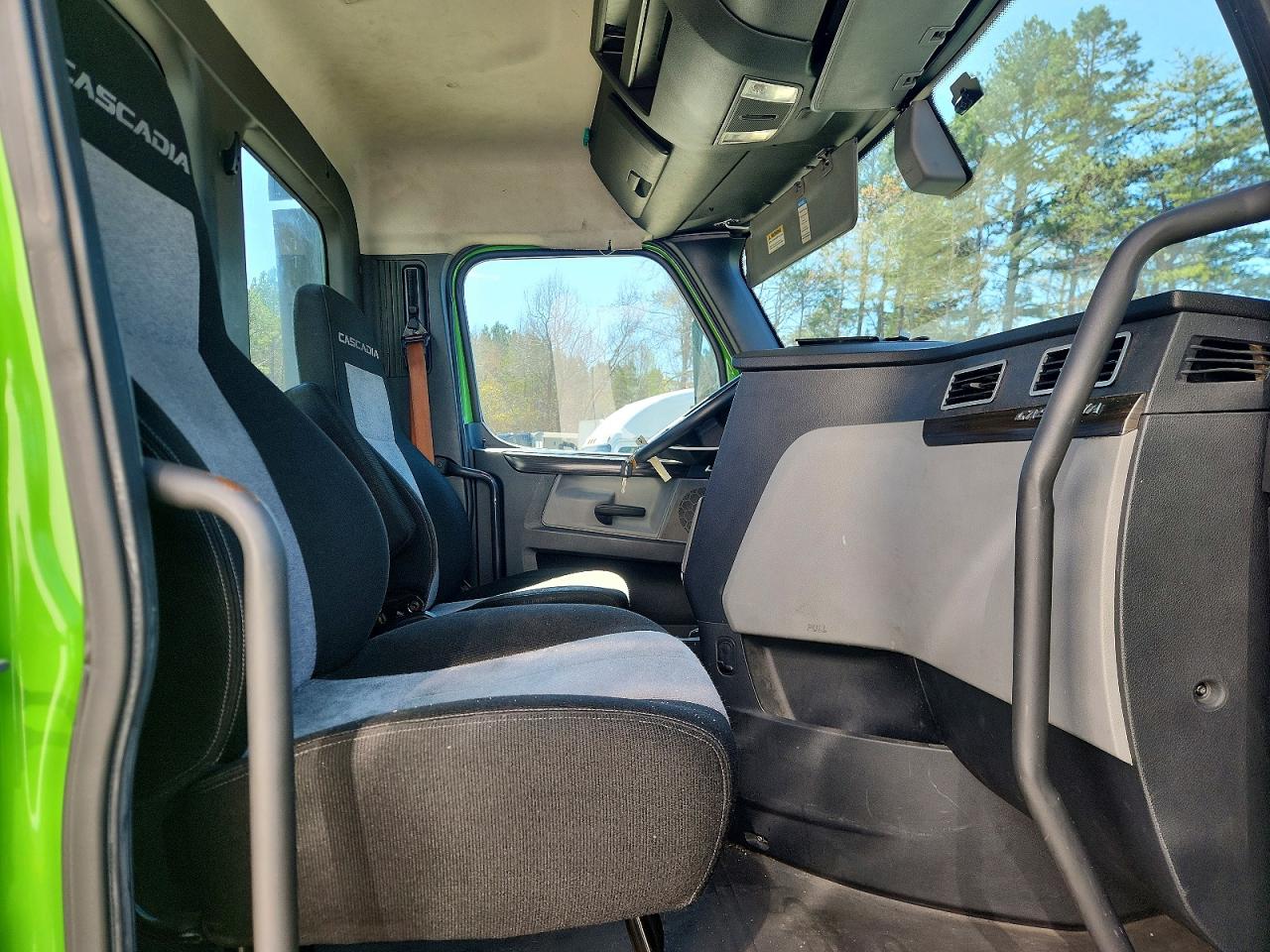 Freightliner Cascadia 116