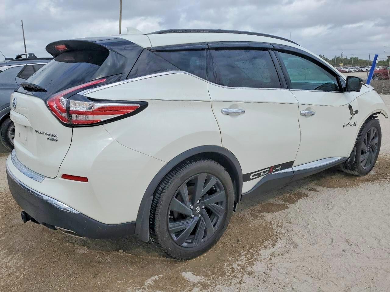 Nissan Murano S