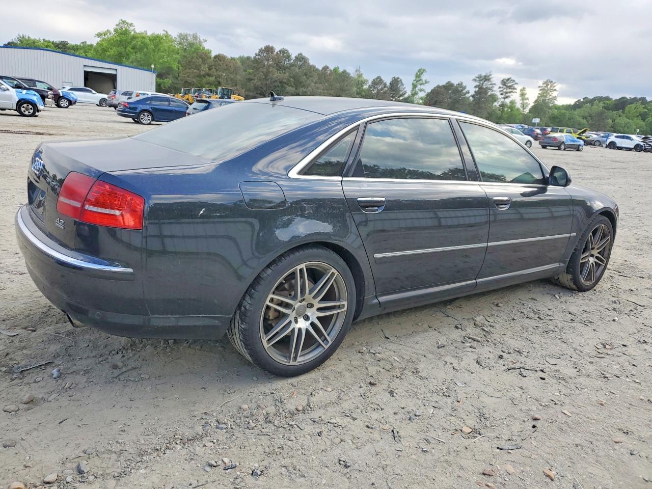 Audi A8 L Quattro