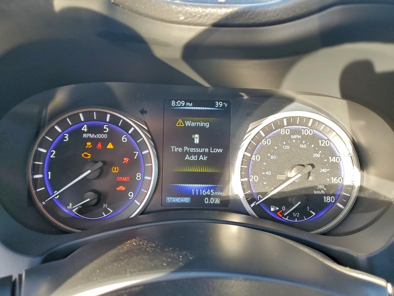 INFINITI Q50 Premium