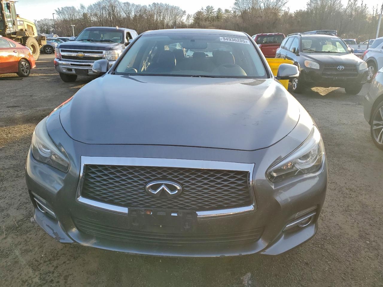 INFINITI Q50 Premium