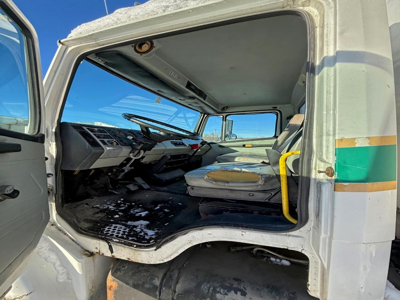 Freightliner Medium Conventional Fl60