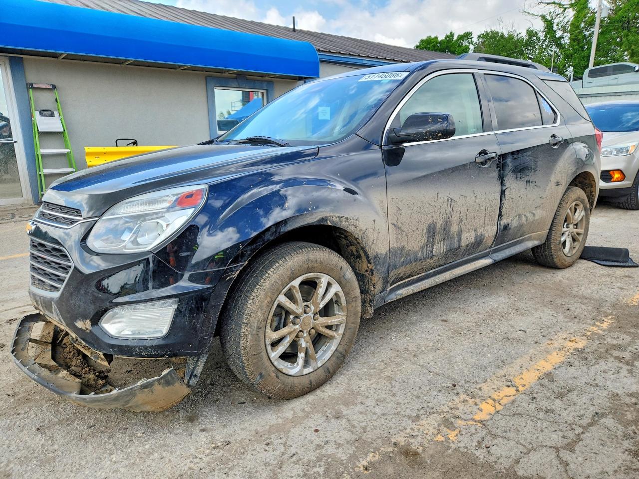 Salvage Chevrolet Equinox Image