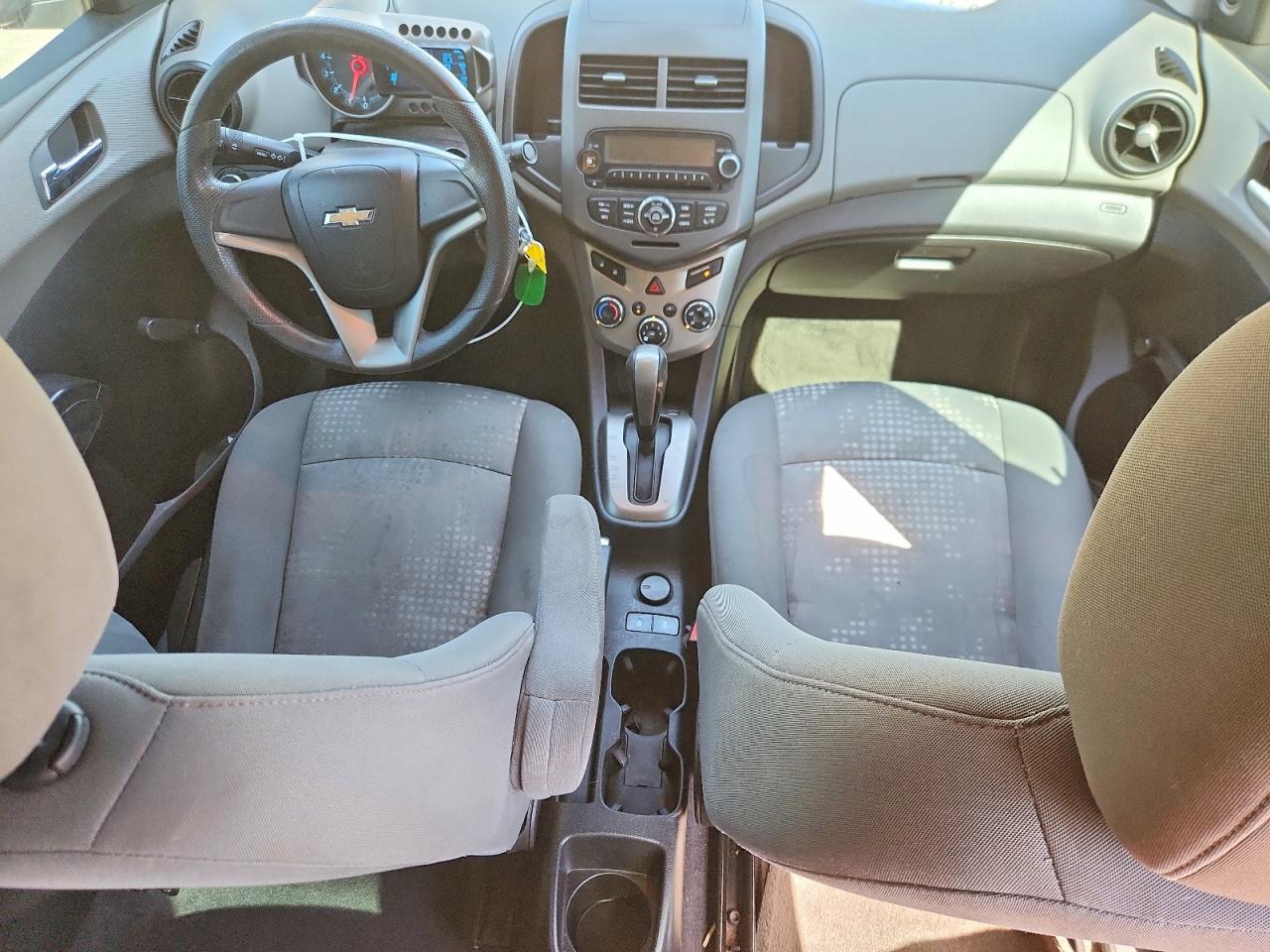 Chevrolet Sonic Ls