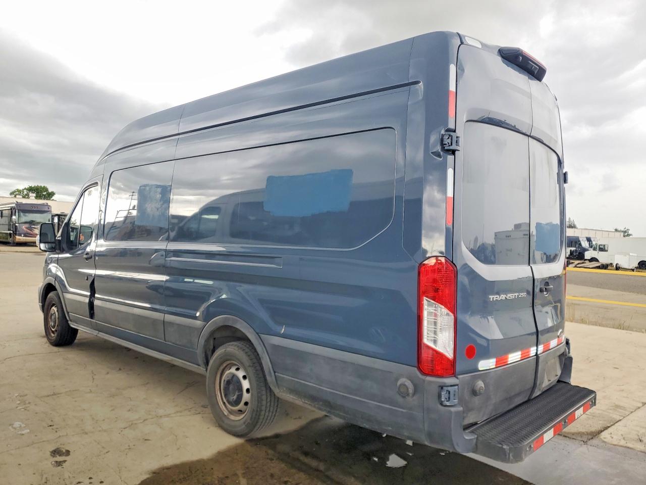 Ford Transit T-250