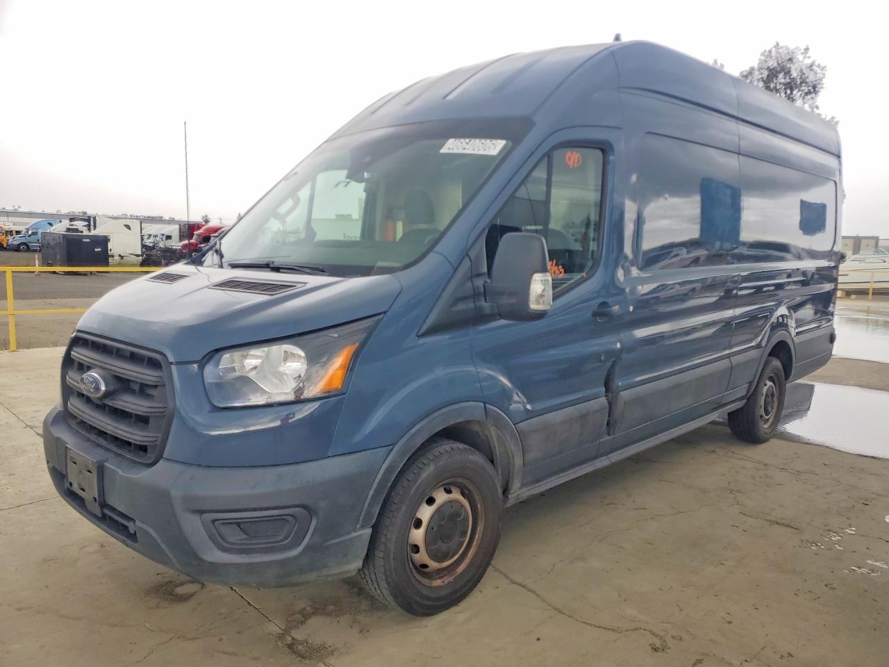 Salvage Ford Transit Image