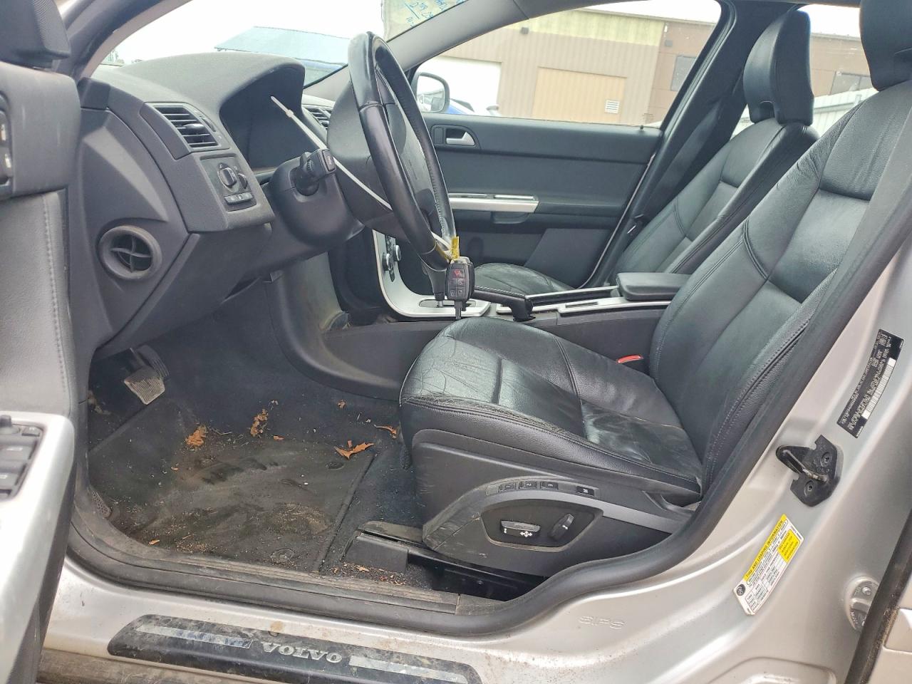 Volvo V50 T5