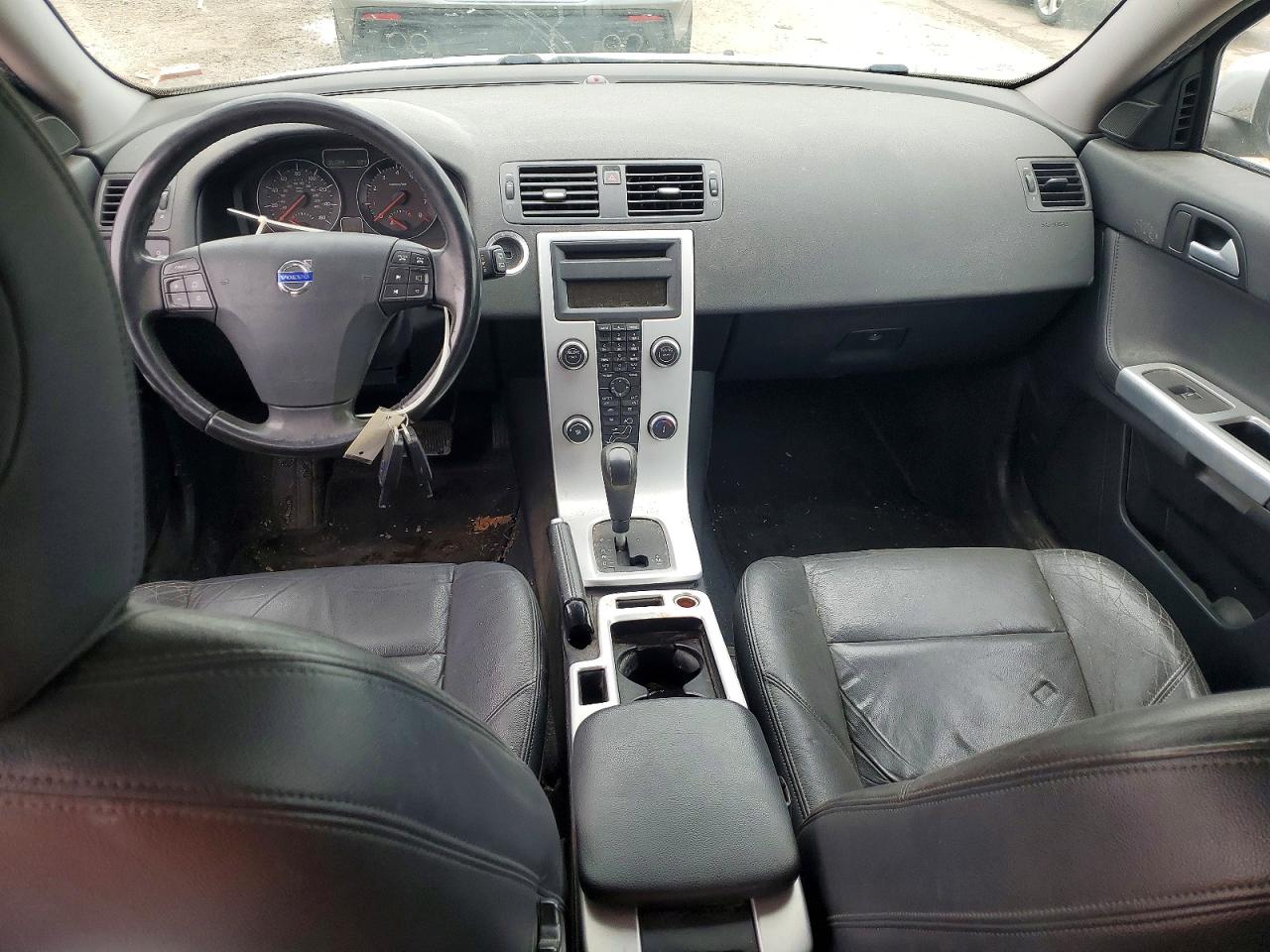 Volvo V50 T5