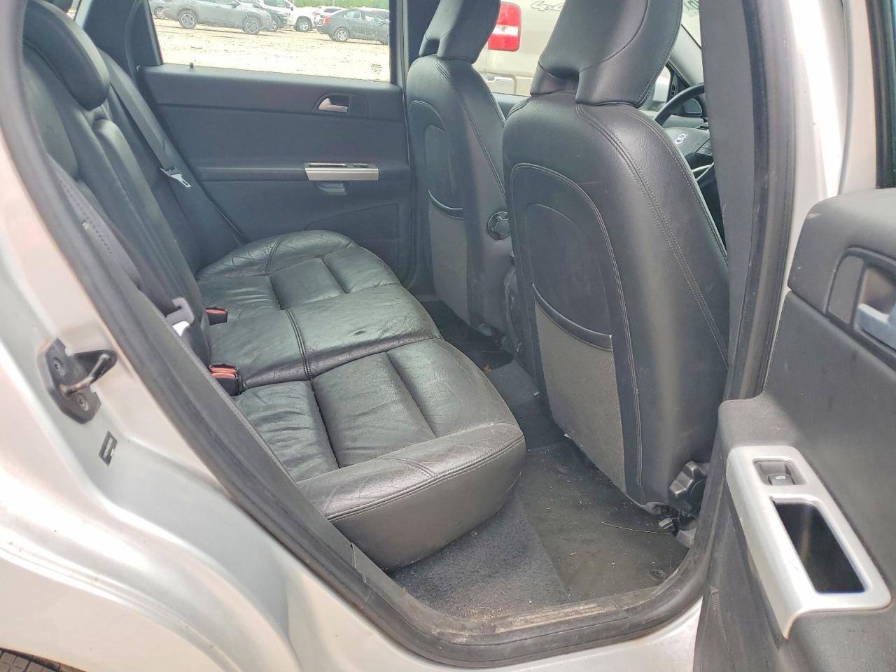 Volvo V50 T5