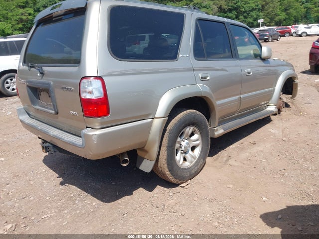 Toyota 4Runner Limited V6
