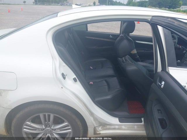 INFINITI G37 Journey