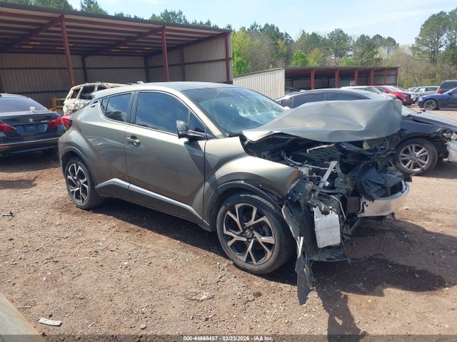 Salvage Toyota C-HR Image