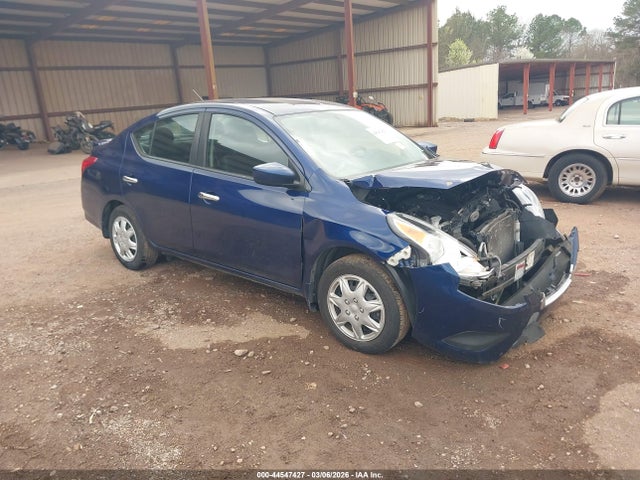 Salvage Nissan Versa Image