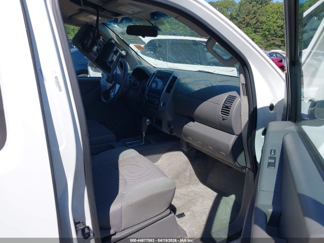 Nissan Frontier Sv