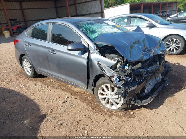 Salvage Hyundai ACCENT Image