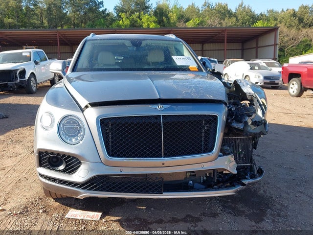 Bentley Bentayga V8