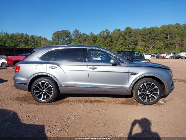Bentley Bentayga V8
