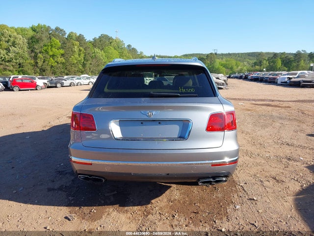 Bentley Bentayga V8