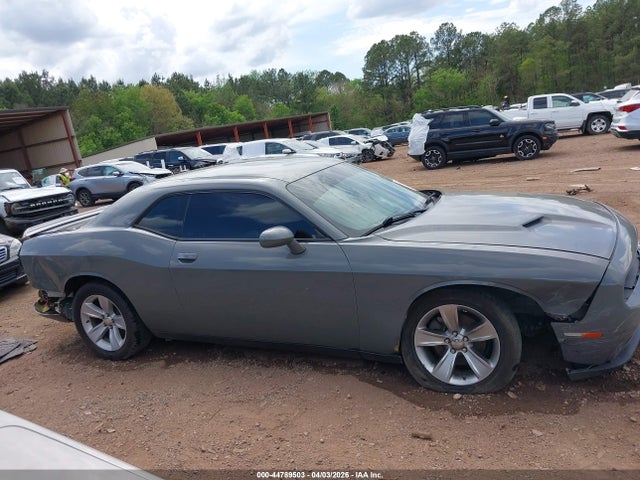Dodge Challenger Sxt